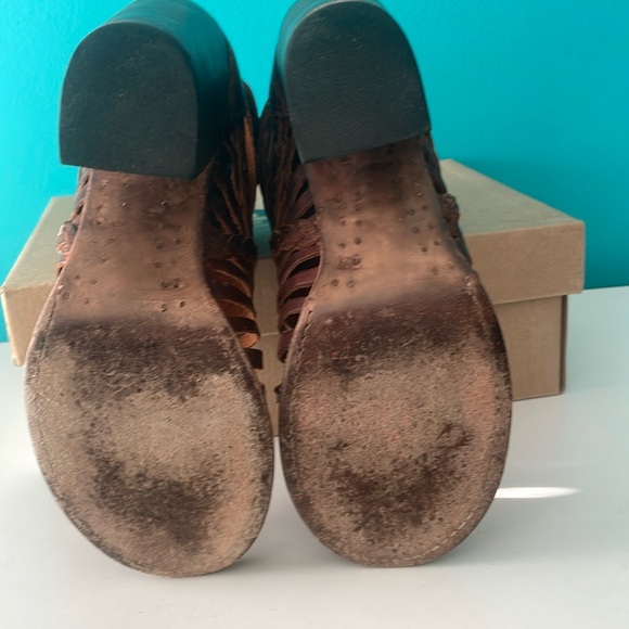 Freebird by Steven Bela Sandals, Cognac Lattice Weave Heeled Shoes - Picture 8 of 8